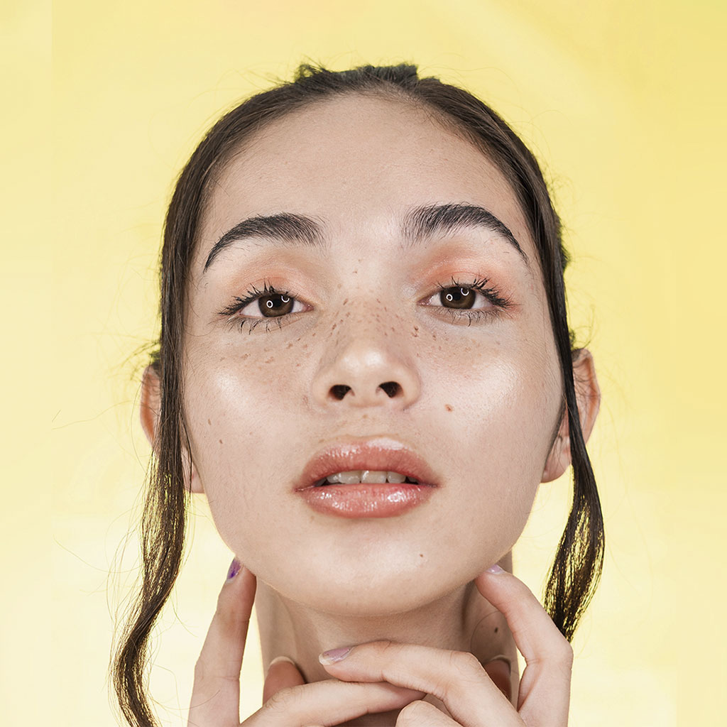 A Gorgeous Girl Before Photo Retouch Service