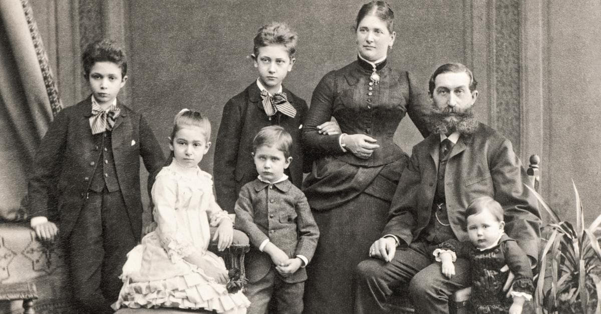 Photo Restoration Service Provider