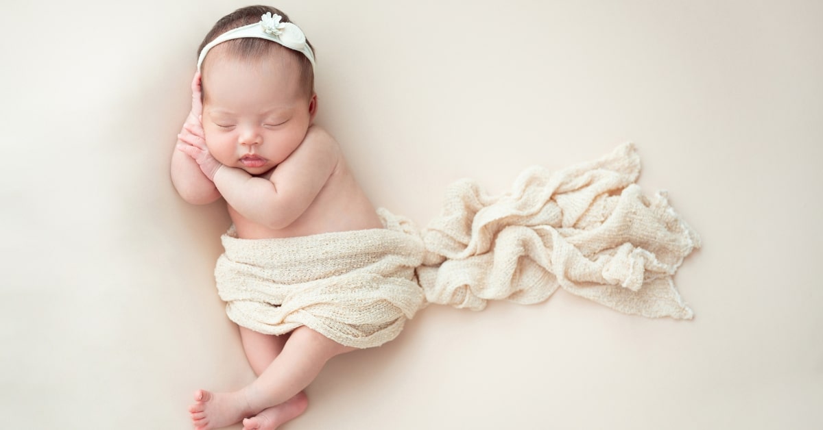 How Old Should You Do Newborn Photos?